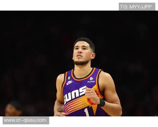 布克上半场表现全面贡献13分5篮板4助攻2抢断次节火力全开再添10分